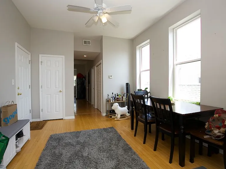 2022 W Augusta Blvd #E04P — Photo 8