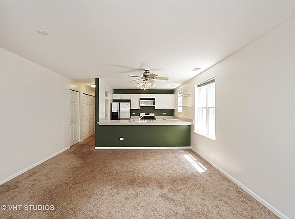 3rd image of 1469 N Larrabee St #B