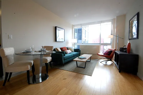 Rented by Kahen Properties | media 35