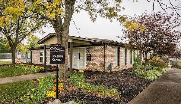 Courtyard Apartments