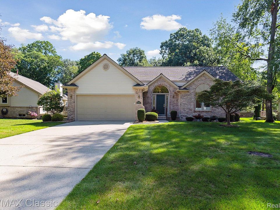 1st image of 15428 Winchester Dr