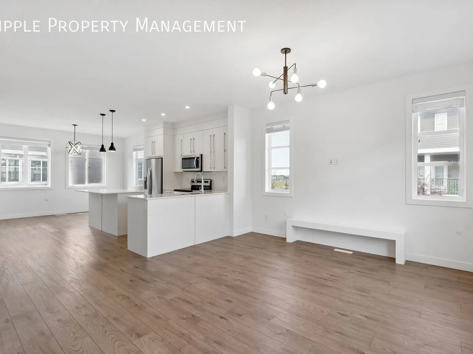 Fantastic Modern 4 Beds/ 2.5 Baths Townhouse Corner Unit — Photo 3