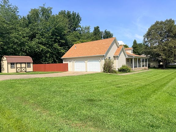 2nd image of 2805 Juniper Dr