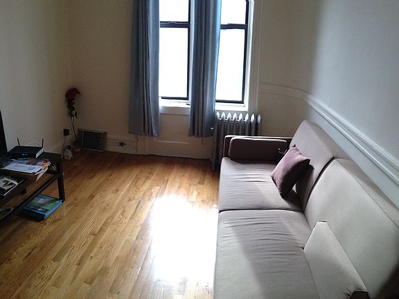 4th image of 2390 29th St APT 18