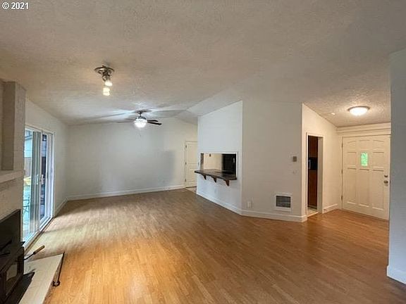 3rd image of 4708 NE 139th Ave