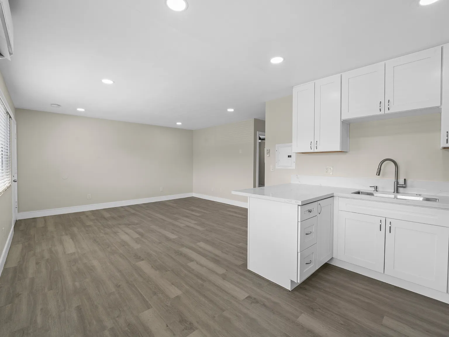 2 bed, 750 sqft, $2,750 — Photo 4