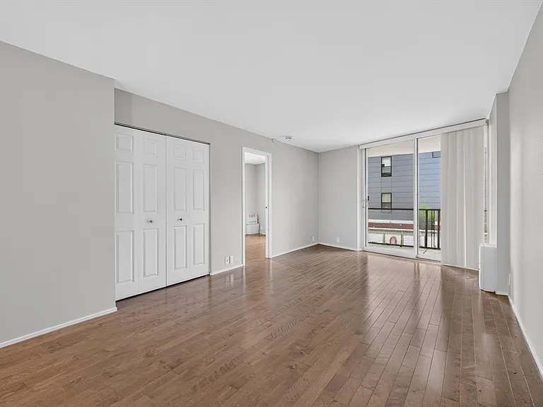 19 Winchester St #208 — Photo 2
