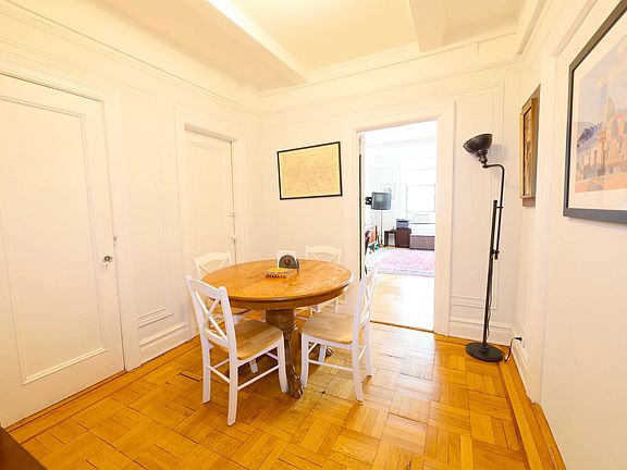 5th image of 215 W 90th St APT 5F