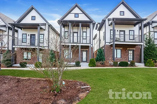 1244 Hillwood Private Cv Photo 1