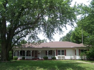 1302 N Washington Ave, Wellington, KS 67152