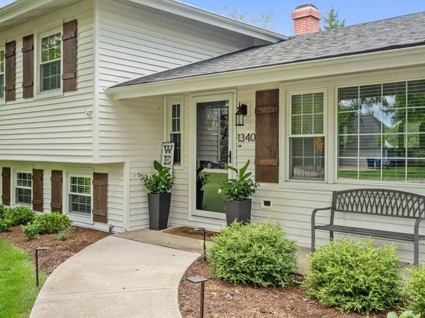 1340 S Monterey Ave, Villa Park, IL 60181