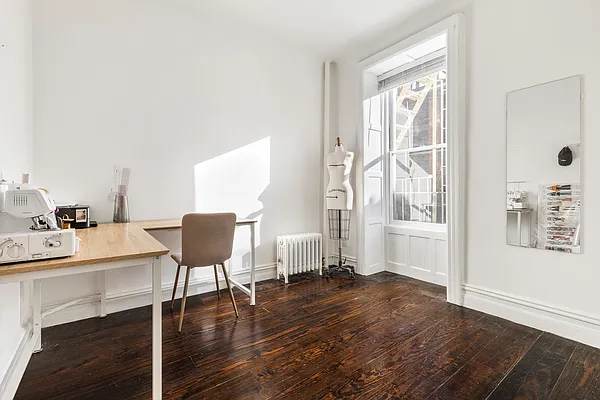 Rented by Compass | media 9