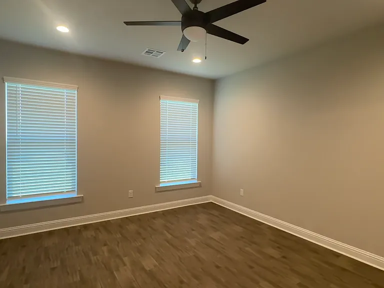 222 Norwell Ln — Photo 12