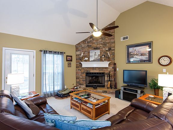 3rd image of 65 Green Valley Dr