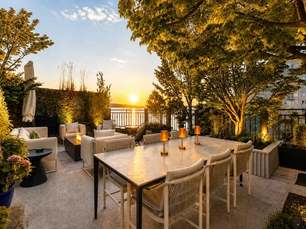 1236 Bidwell St #Penthouse 1, Vancouver, BC V6G 2K9