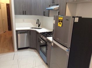 412 2nd St #1R, Brooklyn, NY 11215