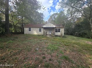 1104 McCluer Rd, Jackson, MS 39212