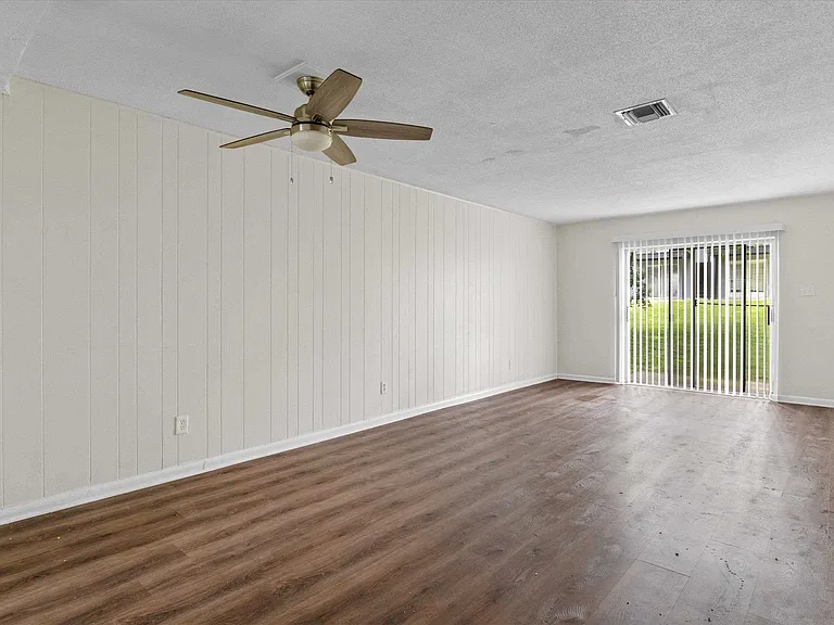 2325 W Pensacola St #121 — Photo 3