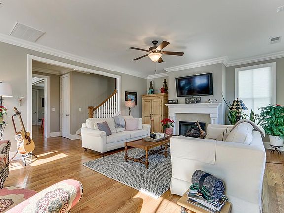 3rd image of 122 Jamison Station Ln