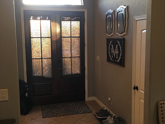4th image of 275 Hannah Ln