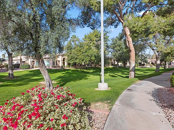 2nd image of 14300 W Bell Rd Unit 352