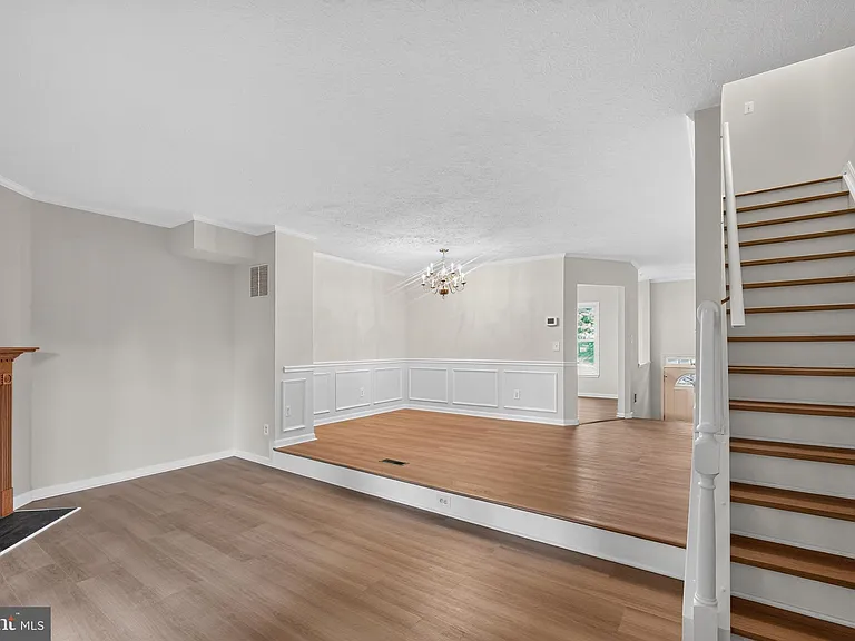 55 Oak Crest Ct — Photo 16
