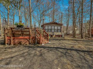 66 Cowboy Corridor, Gouldsboro, PA 18424
