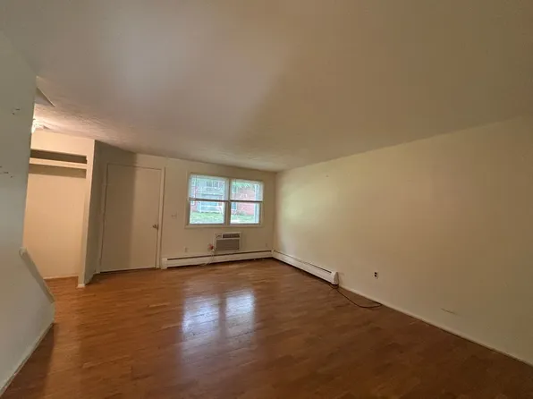 1868 Livingston Rd, 1868 Livingston St APT D13, Lima, NY 14485