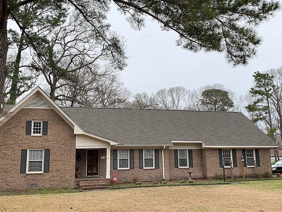 3600 Wedgewood Dr