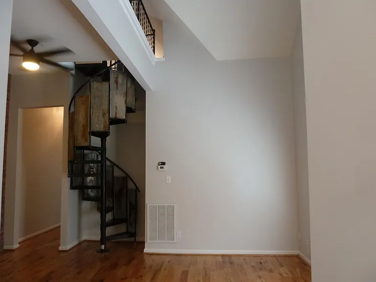 831 Ramsey St #A — Photo 4