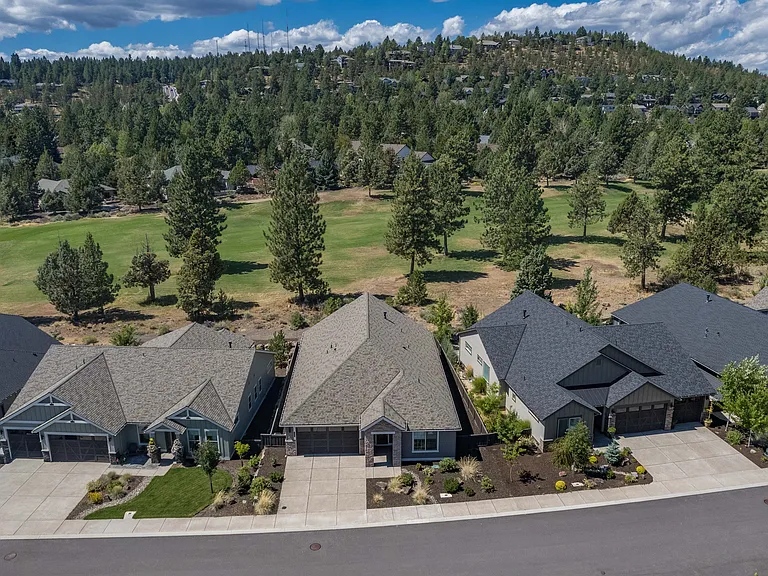 3055 NW Hidden Ridge Dr — Photo 38