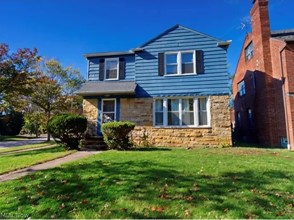 2374 Traymore Rd, University Heights, OH 44118