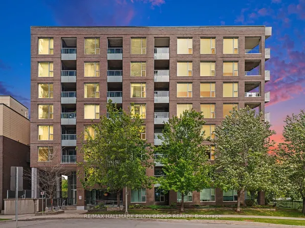 300 C Lett St #619, Ottawa, ON K1R 0B8