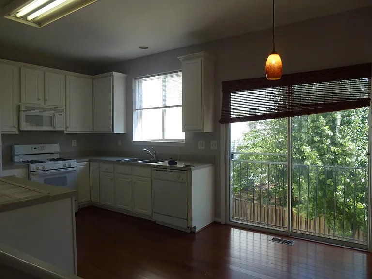 13125 Park Crescent Cir — Photo 10
