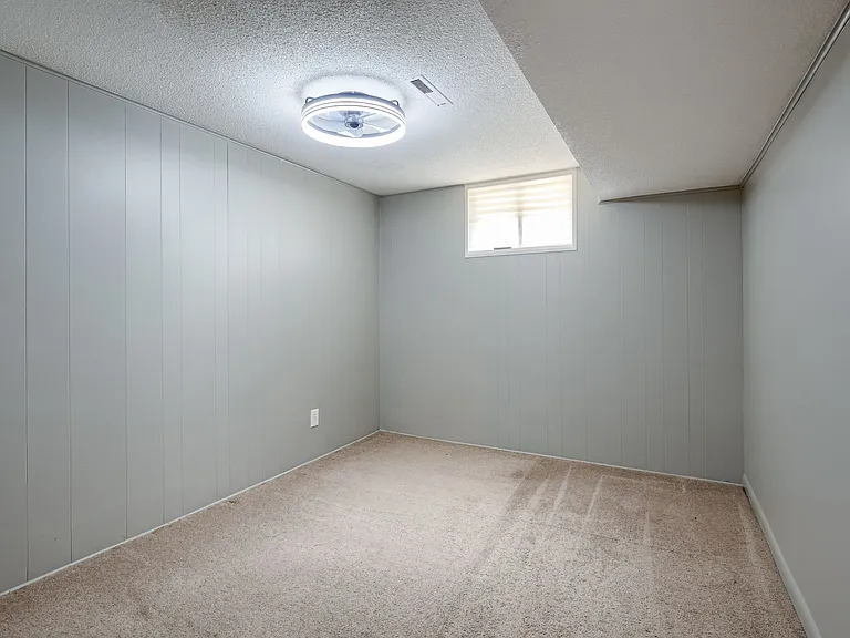 Room5 (downstairs) features a unique fan/light combo allows color and fan control via remote