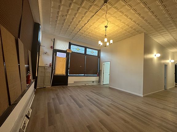 2nd image of 1631 Wallace St #1