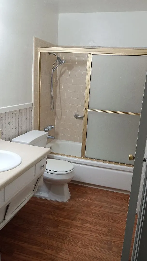 2 bed, 1.5 bath, 1150 sqft, $2,200 — Photo 3