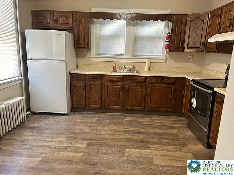 1205 Butler St — Photo 2