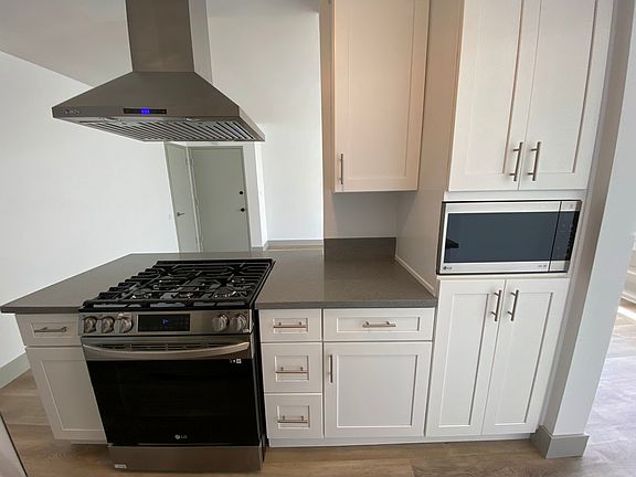 5th image of 5325 E Ocean Blvd APT 6-OCEAN532