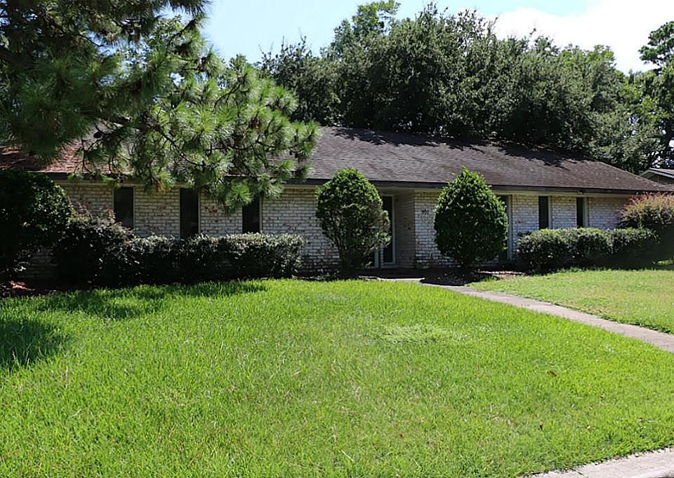 1st image of 901 Idlewood Dr