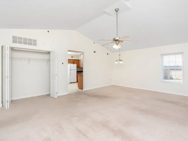 8 Rosette Ln #202 — Photo 10