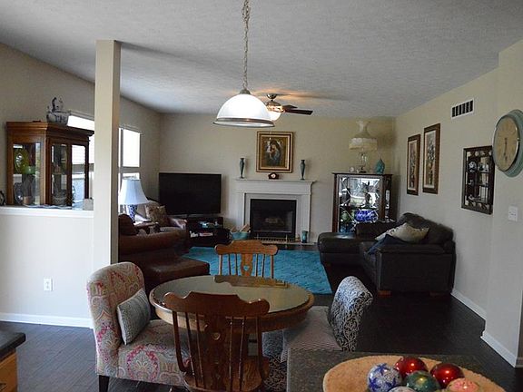 5th image of 16265 Etna Dr