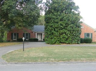 822 Freeman Lake Rd, Elizabethtown, KY 42701