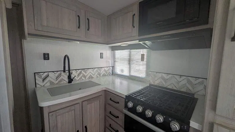 2 bed, $850 — Photo 4