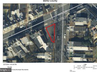 646 Bingaman St, Reading, PA 19602