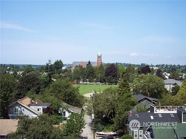 4540 8th Avenue NE #902 photo 1
