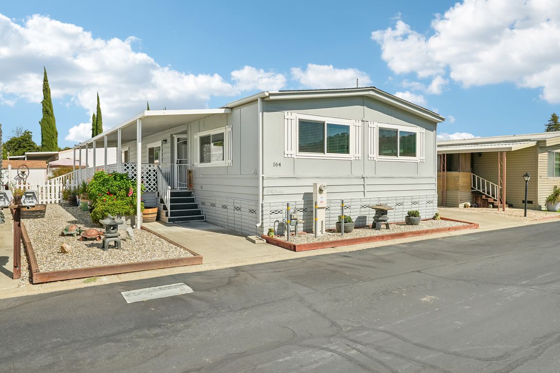 1597 Alamo Dr 164-S1808-001.jpg