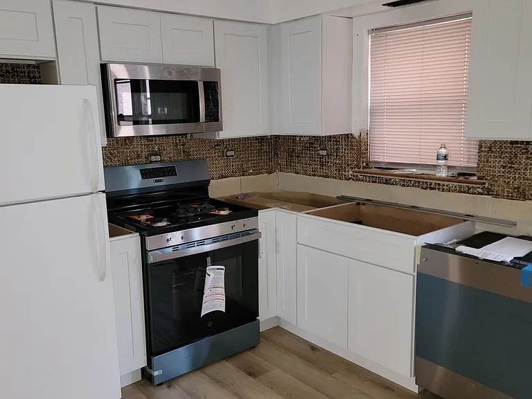 5230 N Delphia Ave #1 — Photo 5