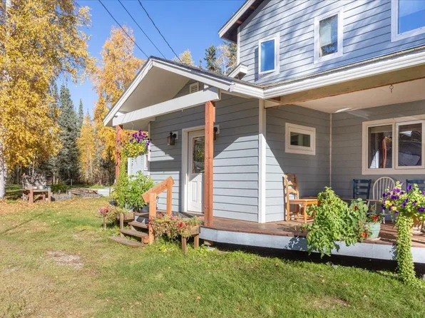 6897 No Name Ln, Fairbanks, AK 99712