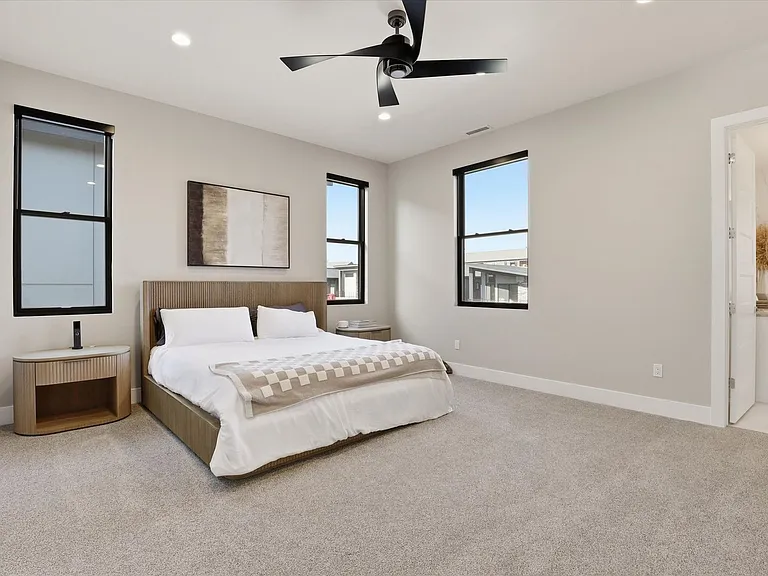 2860 W Lumber Ln — Photo 31